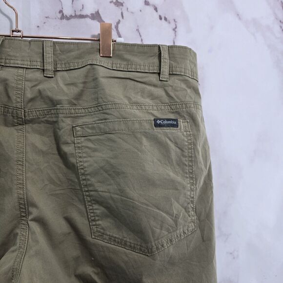 Columbia Pants Mens 40 X 30 Khaki Tan Canvas Straight Chino Regular Fit Twill - Picture 11 of 12